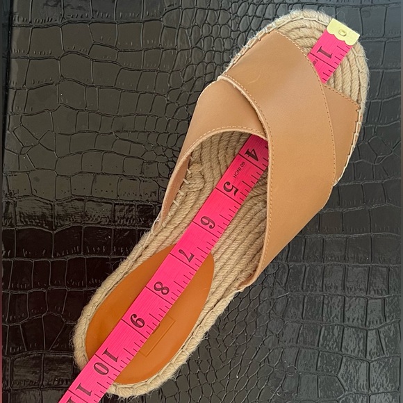 GAP Cross Strap Espadrille Sandals (like new) - Black - Picture 6 of 6